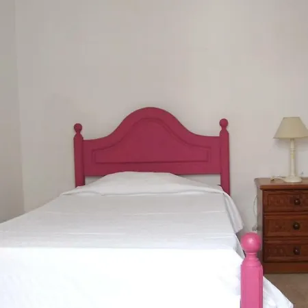 Casa de Férias Holiday R. Miguel Bombarda Paderne (Faro)